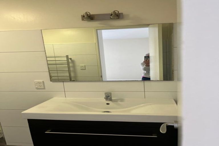 Photo of property in 25u5 Home Street, Mount Victoria, Wellington, 6011