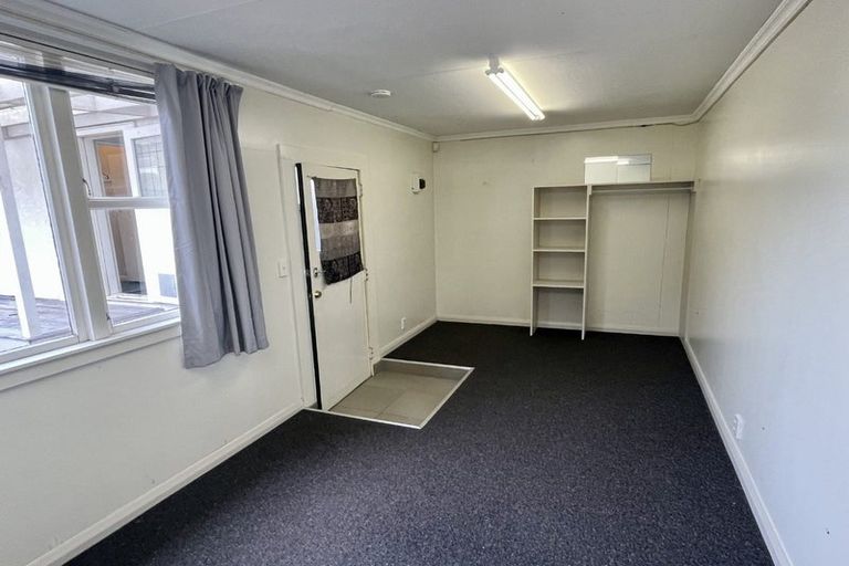 Photo of property in 58 Rangitane Street, Palmerston North, 4414