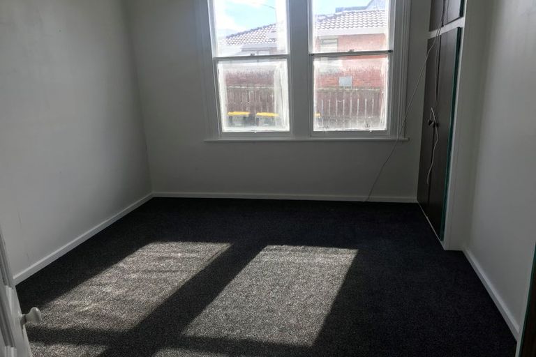 Photo of property in 1-5/65 Grey Road, Timaru, 7910