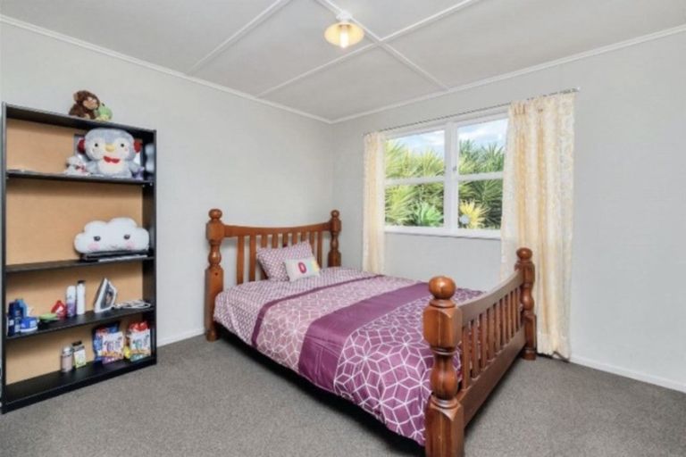Photo of property in 20 Riserra Drive, Ranui, Auckland, 0612