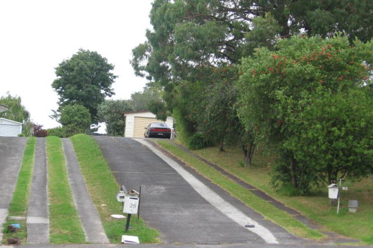 Photo of property in 2/28 Fairdale Place, Birkdale, Auckland, 0626