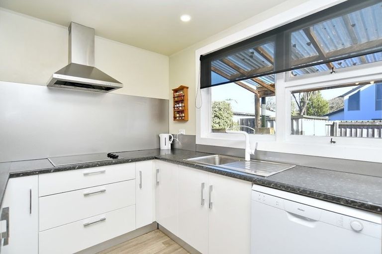 Photo of property in 137 Geraldine Street, Edgeware, Christchurch, 8013
