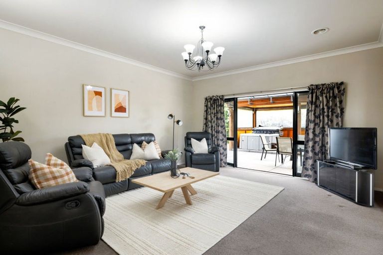 Photo of property in 29 Montrose Crescent, Huntington, Hamilton, 3210