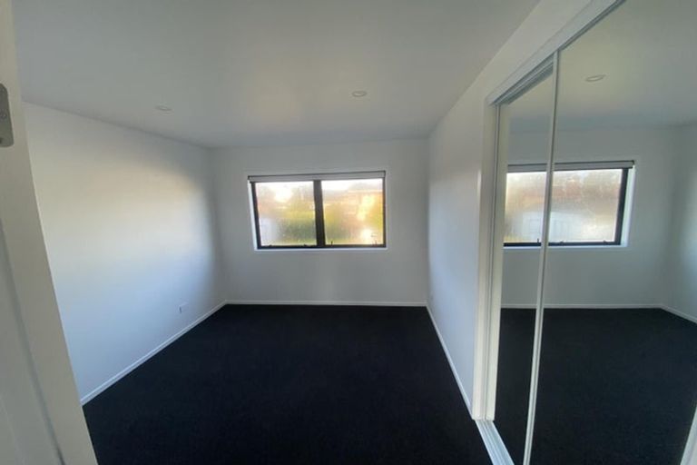 Photo of property in 7/19 Milton Road, Orewa, 0931