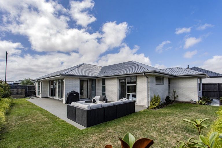 Photo of property in 8 Muirhill Street, Halswell, Christchurch, 8025