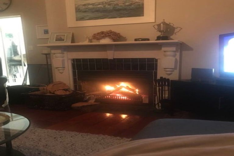 Photo of property in 959 Beach Road, Torbay, Auckland, 0630