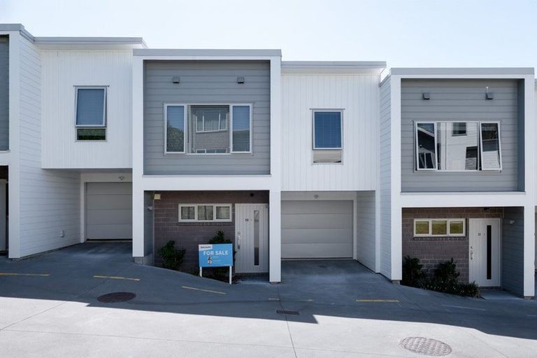 Photo of property in 10/19u Ruakiwi Road, Hamilton Lake, Hamilton, 3204