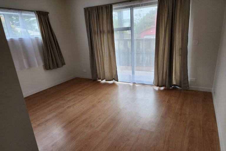 Photo of property in 46 Spinnaker Drive, Te Atatu Peninsula, Auckland, 0610