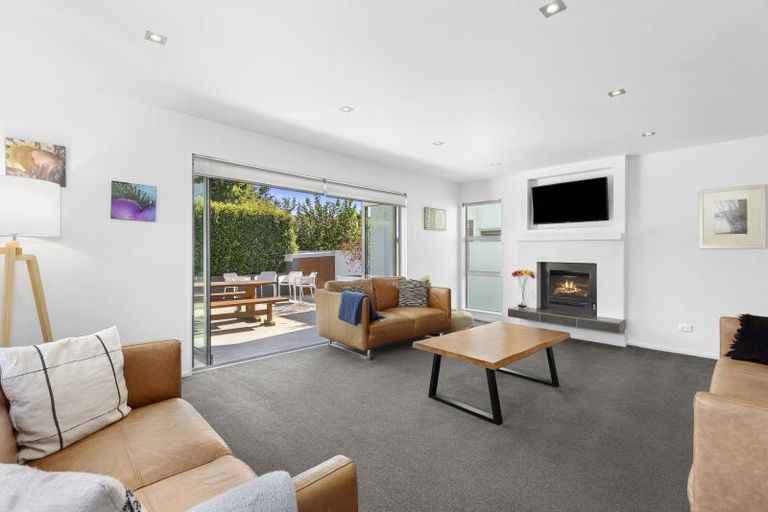 Photo of property in 15 Jessies Crescent, Wanaka, 9305