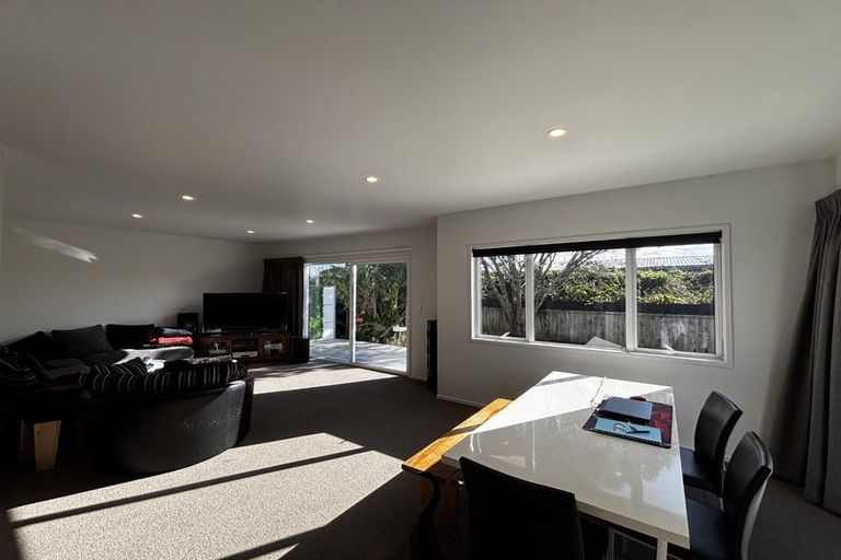 Photo of property in 17 Atiawa Street, Glen Avon, New Plymouth, 4312