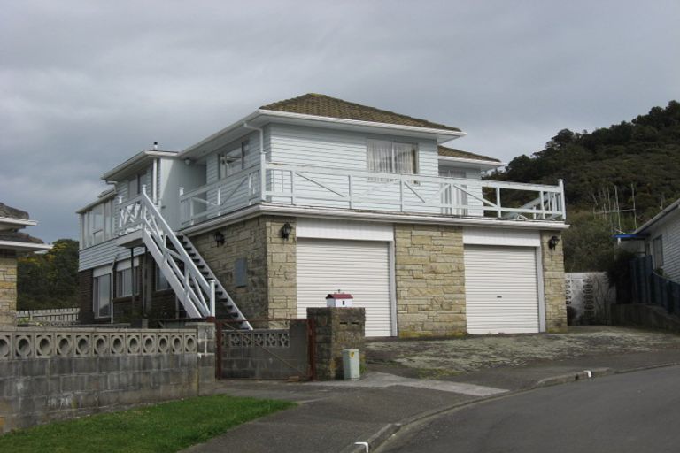 Photo of property in 7 Harlow Grove, Wainuiomata, Lower Hutt, 5014