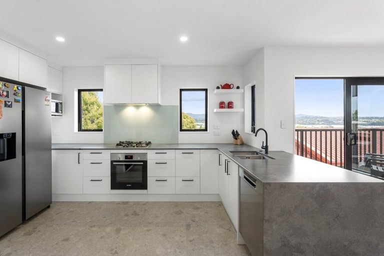 Photo of property in 16 James Laurie Street, Henderson, Auckland, 0612