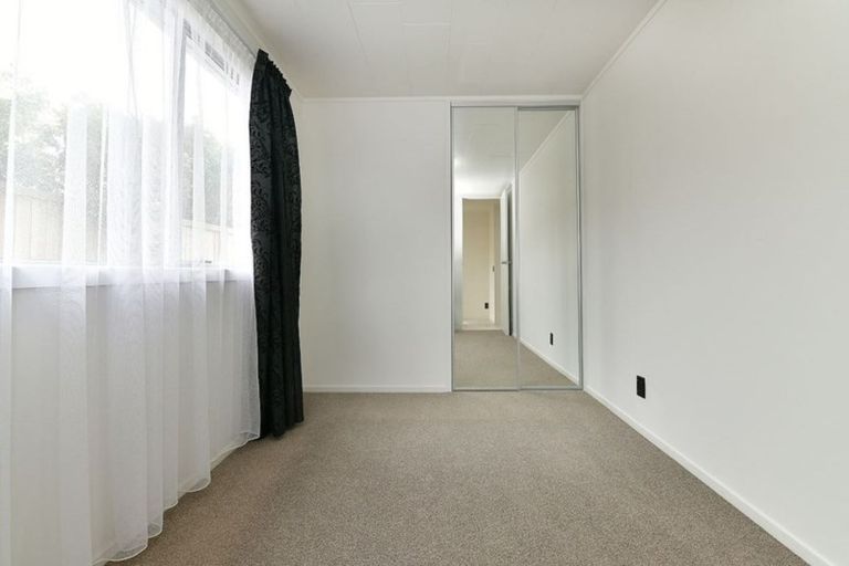Photo of property in 2/11 Gilshennan Valley, Red Beach, 0932