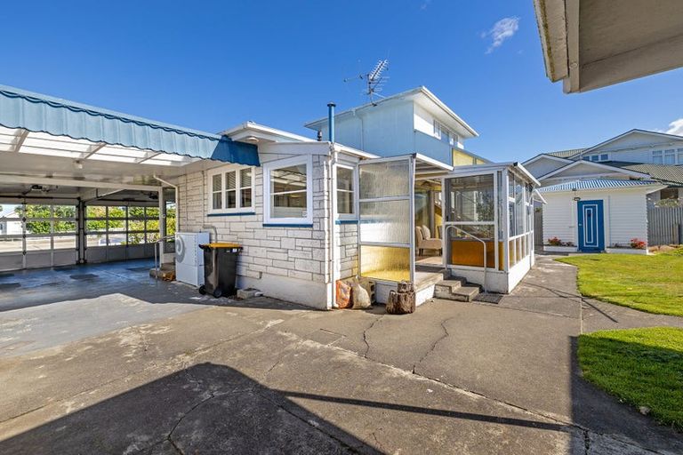 Photo of property in 18 Kent Street, Carterton, 5713