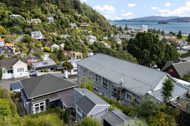 Photo of property in 25 Totara Street, Eastbourne, Lower Hutt, 5013