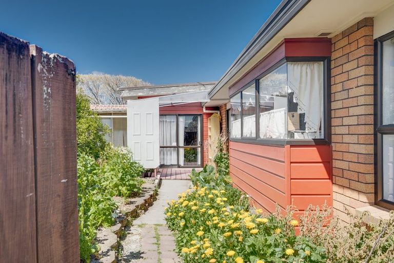 Photo of property in 15 Camden Place, Papatoetoe, Auckland, 2025