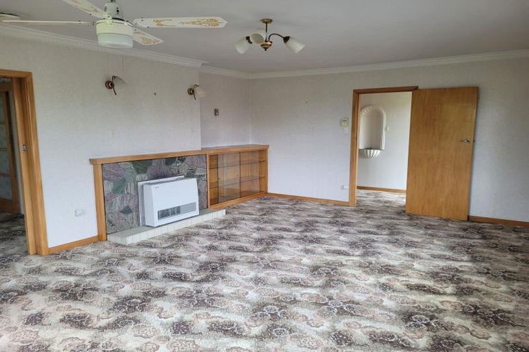 Photo of property in 221 Tukapa Street, Westown, New Plymouth, 4310