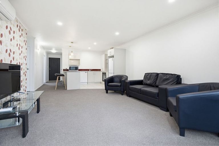 Photo of property in 4/240 Old Farm Road, Hillcrest, Hamilton, 3216