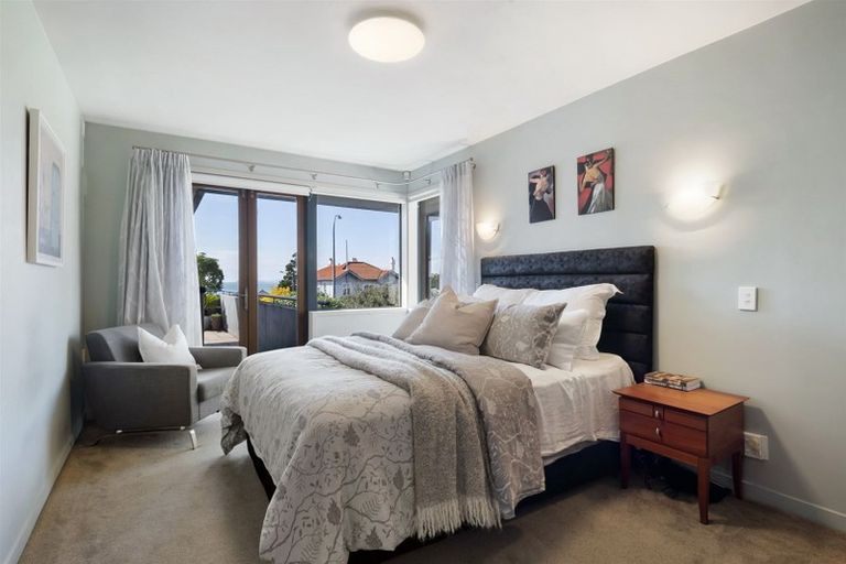 Photo of property in 190 Hurstmere Road, Takapuna, Auckland, 0622