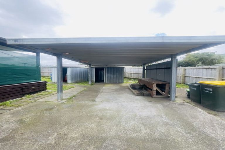 Photo of property in 16 Oratu Place, Manurewa, Auckland, 2102