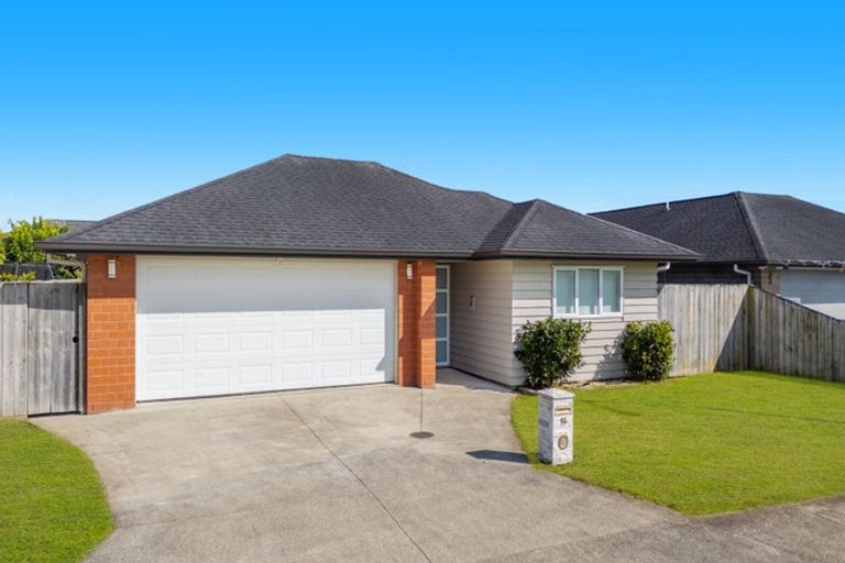 Photo of property in 16 Hihi Avenue, Takanini, 2112