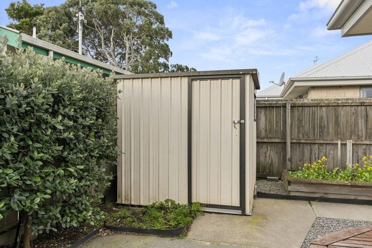 Photo of property in 2/194 Waimairi Road, Ilam, Christchurch, 8041