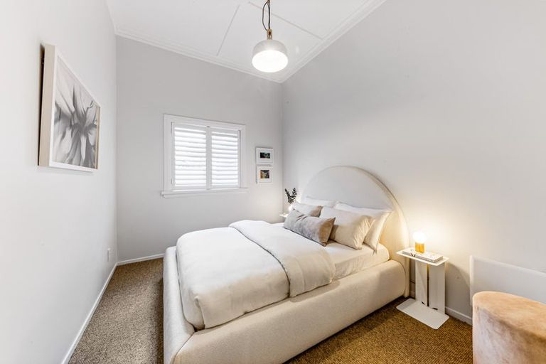 Photo of property in 1/20 Corrella Road, Belmont, Auckland, 0622