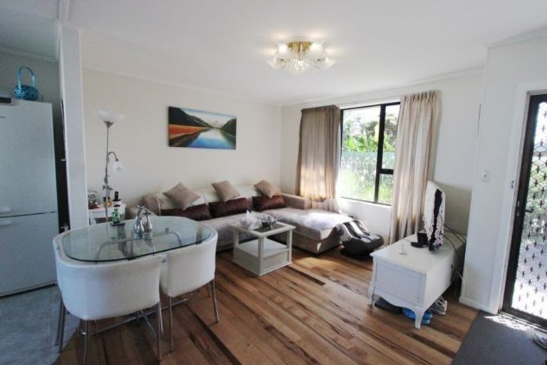 Photo of property in 65 Astley Avenue, New Lynn, Auckland, 0600