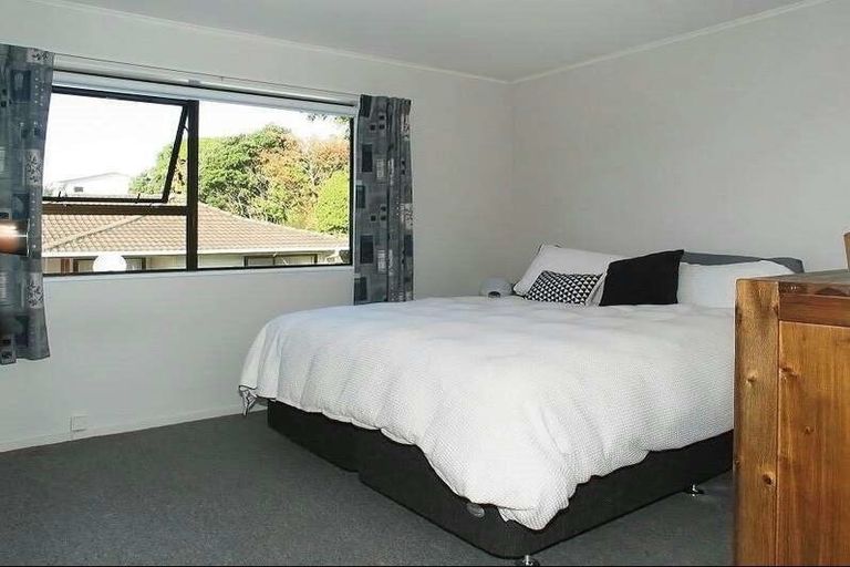 Photo of property in 19 Staithes Drive North, Whitby, Porirua, 5024