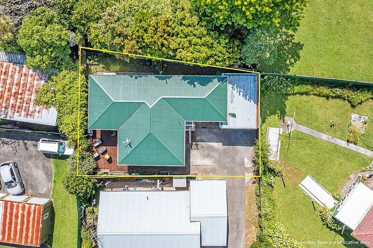 Photo of property in 3/14 Orchid Place, Te Atatu South, Auckland, 0610