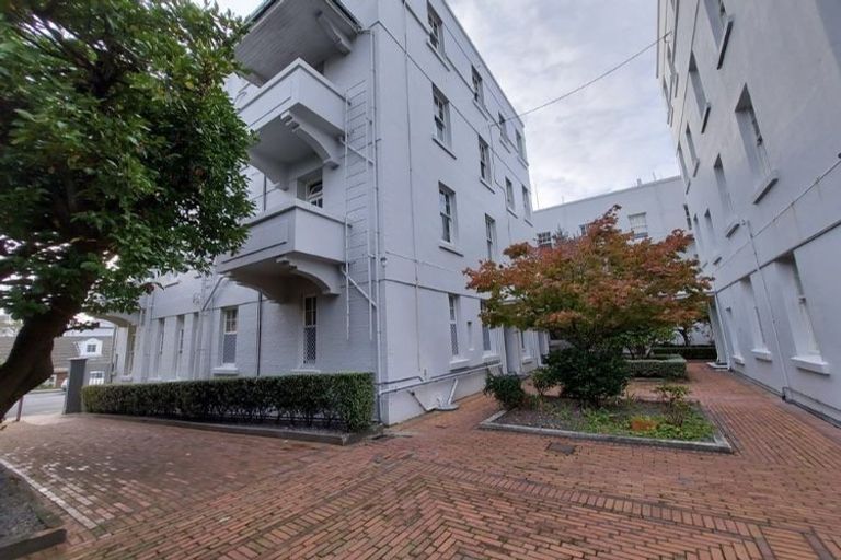 Photo of property in Blythswood Flats, 3f7 Aro Street, Aro Valley, Wellington, 6021