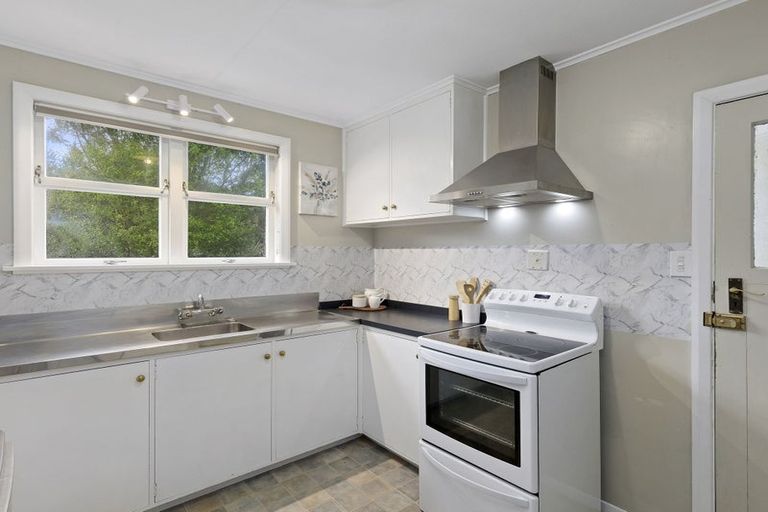 Photo of property in 18 Longfellow Street, Trentham, Upper Hutt, 5018