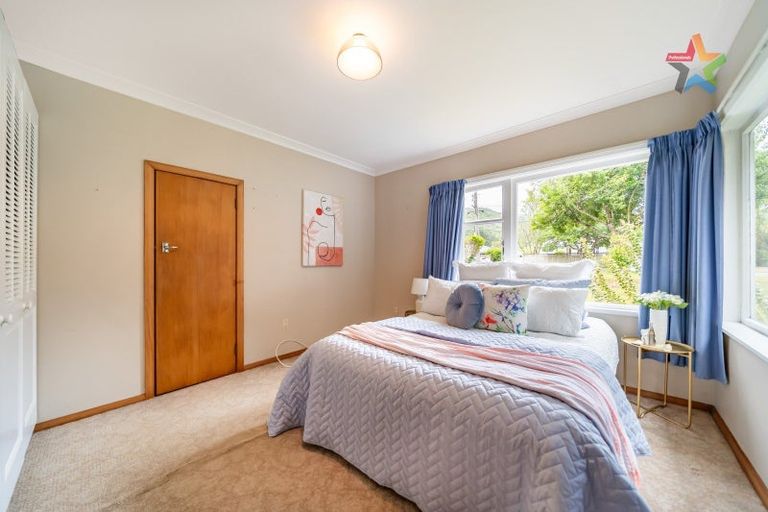 Photo of property in 106 Hine Road, Wainuiomata, Lower Hutt, 5014