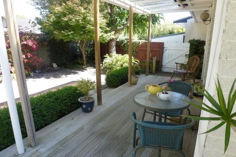 Photo of property in 25b Pehi Kupa Street, Waikanae, 5036