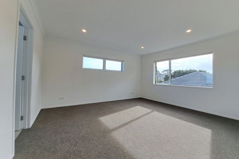 Photo of property in 37 Merriefield Avenue, Forrest Hill, Auckland, 0620
