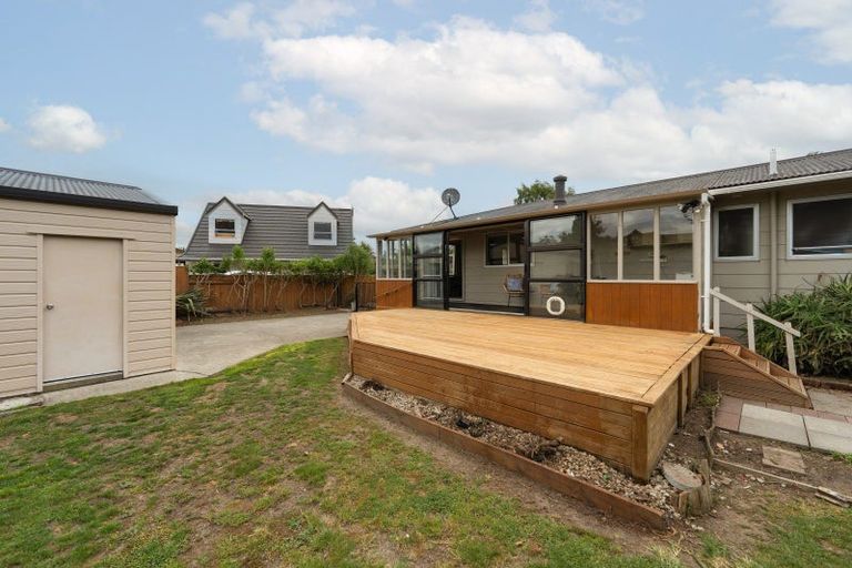 Photo of property in 12 Humphries Place, Awapuni, Palmerston North, 4412