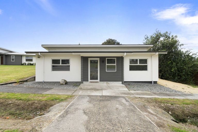 Photo of property in 4 Feltham Street, Hunterville, 4730