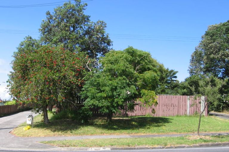 Photo of property in 106 Hutchinson Avenue, New Lynn, Auckland, 0600
