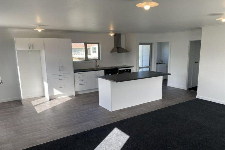 Photo of property in 10 Cornfoot Street, Castlecliff, Whanganui, 4501