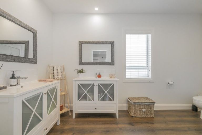 Photo of property in 5 Lady Jocelyn Place, Whitianga, 3510