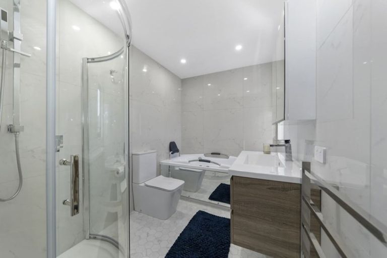 Photo of property in 35 Grumman Lane, Newlands, Wellington, 6037