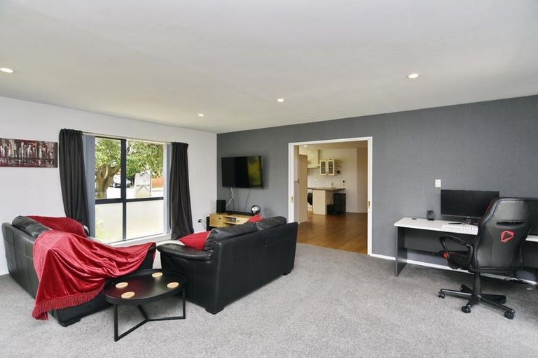 Photo of property in 225 Kingsbury Avenue, Rangiora, 7400