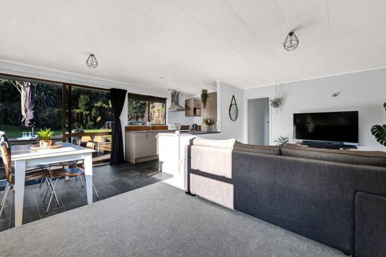 Photo of property in 5 Hobart Drive, Spotswood, New Plymouth, 4310