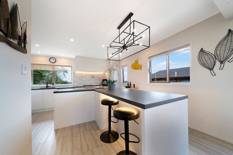 Photo of property in 180 Royal Road, Massey, Auckland, 0614