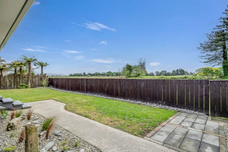 Photo of property in 14b Titoki Place, Edgecumbe, 3120