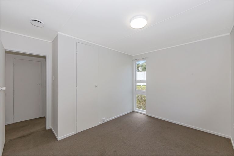 Photo of property in 38 Lanigan Street, Birkdale, Auckland, 0626