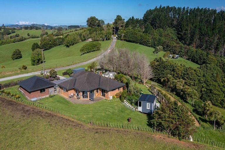 Photo of property in 52 Fishlock Road, Te Arai, Wellsford, 0974