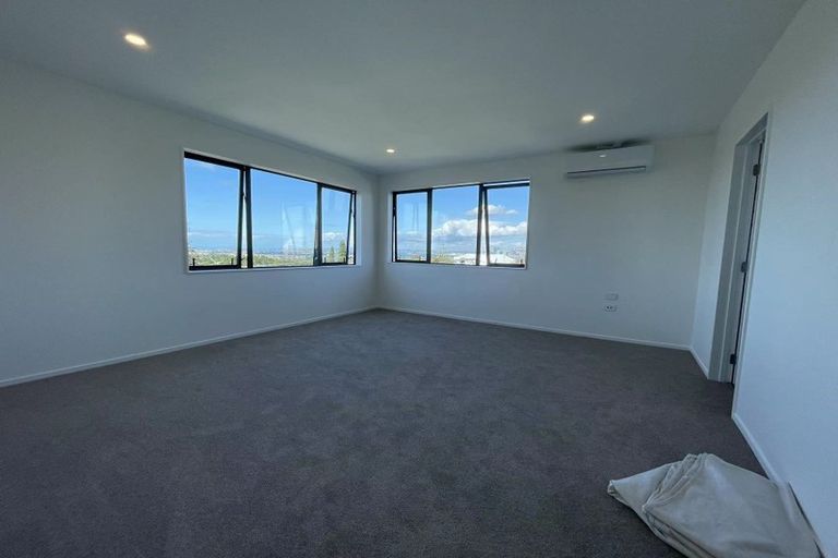 Photo of property in 1b Tui Glen Road, Birkenhead, Auckland, 0626