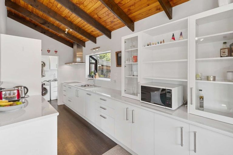 Photo of property in 4 Underwood Way, Churton Park, Wellington, 6037