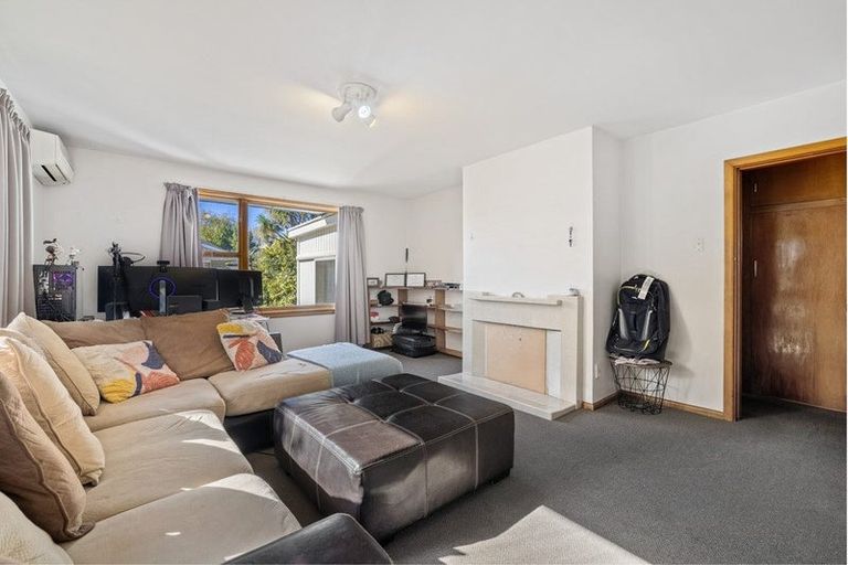 Photo of property in 2/124 Brookside Terrace, Bryndwr, Christchurch, 8053